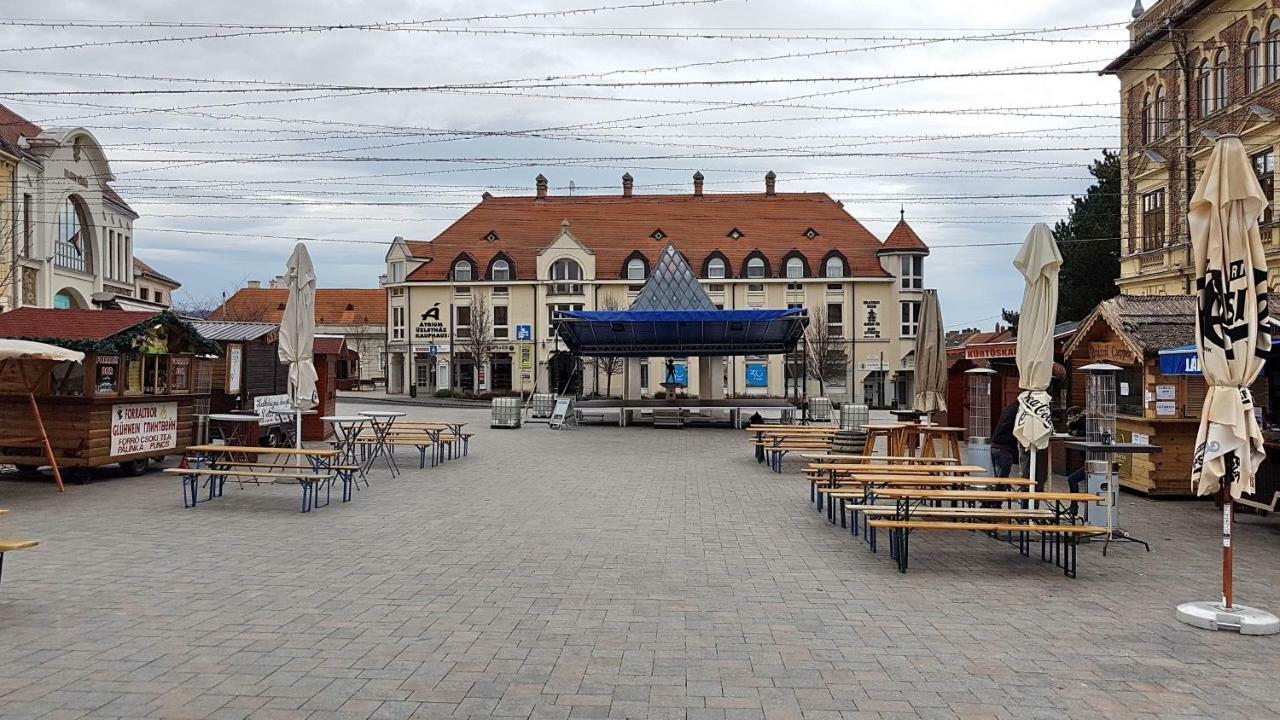 Átrium apartman Apartamento Keszthely Exterior foto