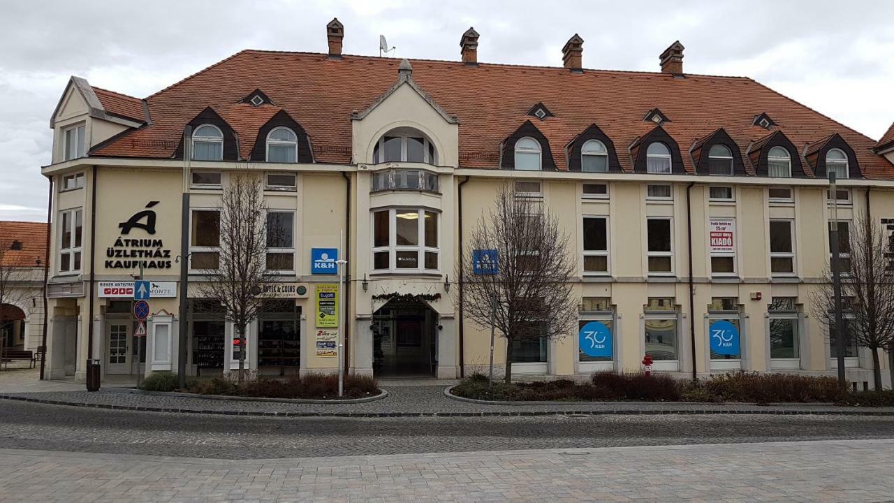 Átrium apartman Apartamento Keszthely Exterior foto